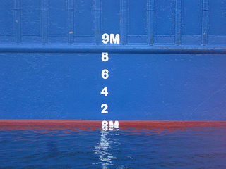 Bulk carrier draft markings